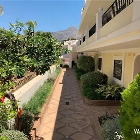 Aloha Gardens By Vacation Care Apartment